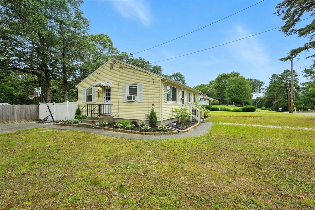 381 N Brook Rd