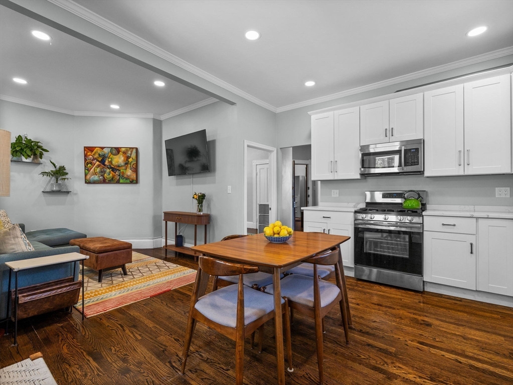 233 Metropolitan Ave 1