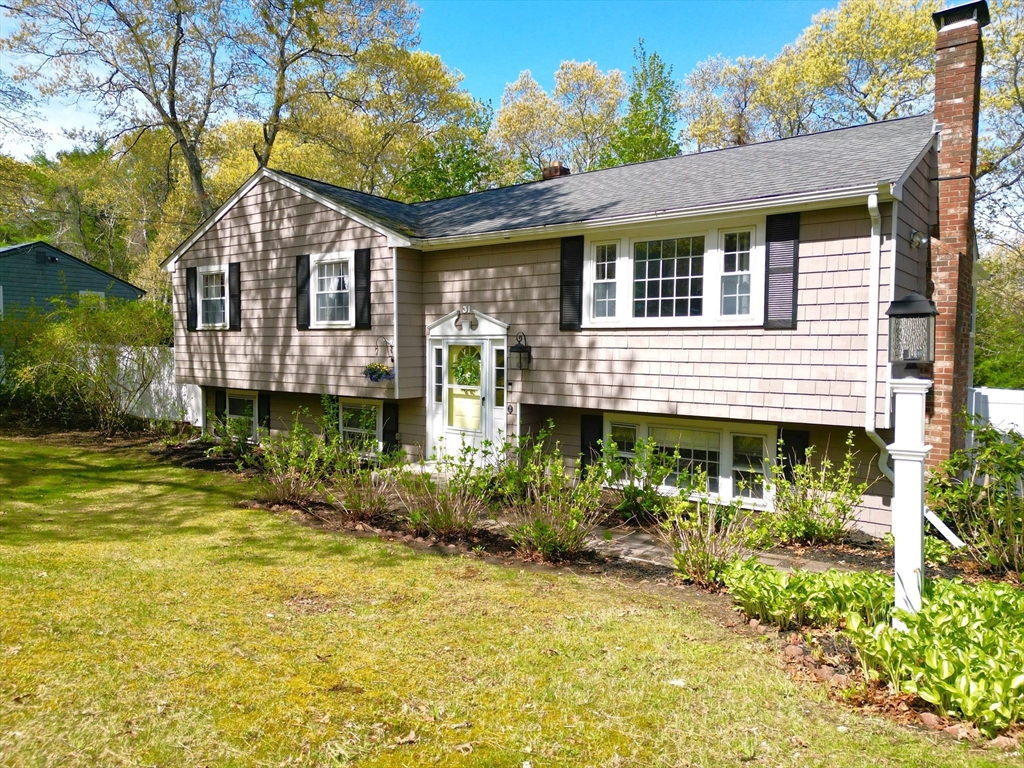 31 Lantern Lane, Plymouth, MA Photo #2