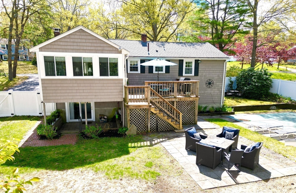 31 Lantern Lane, Plymouth, MA Photo #3
