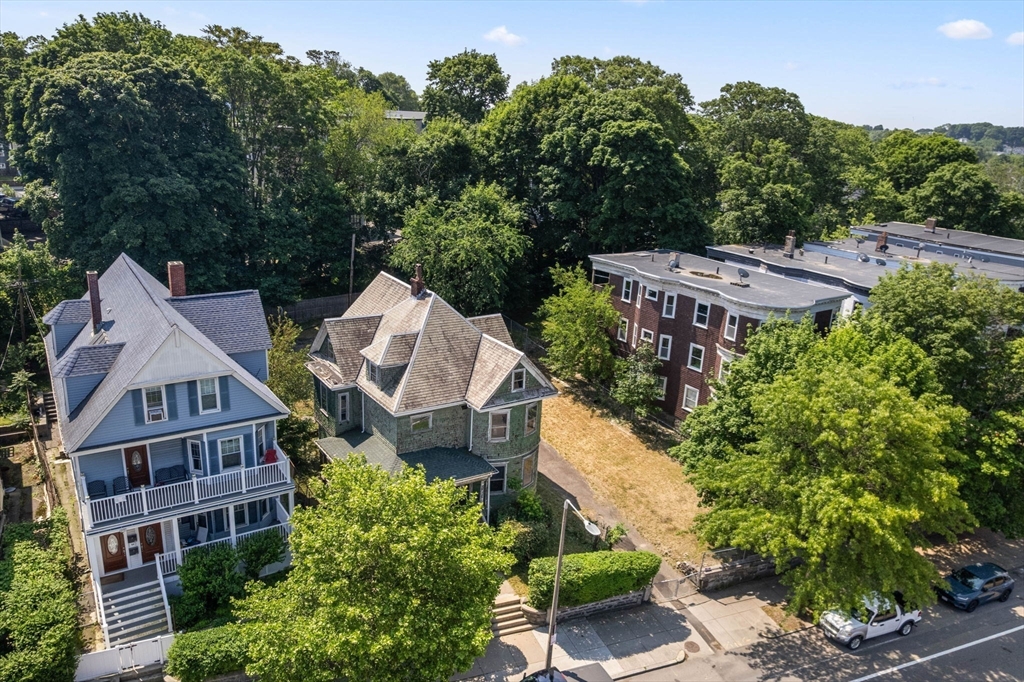 367 Columbia Rd