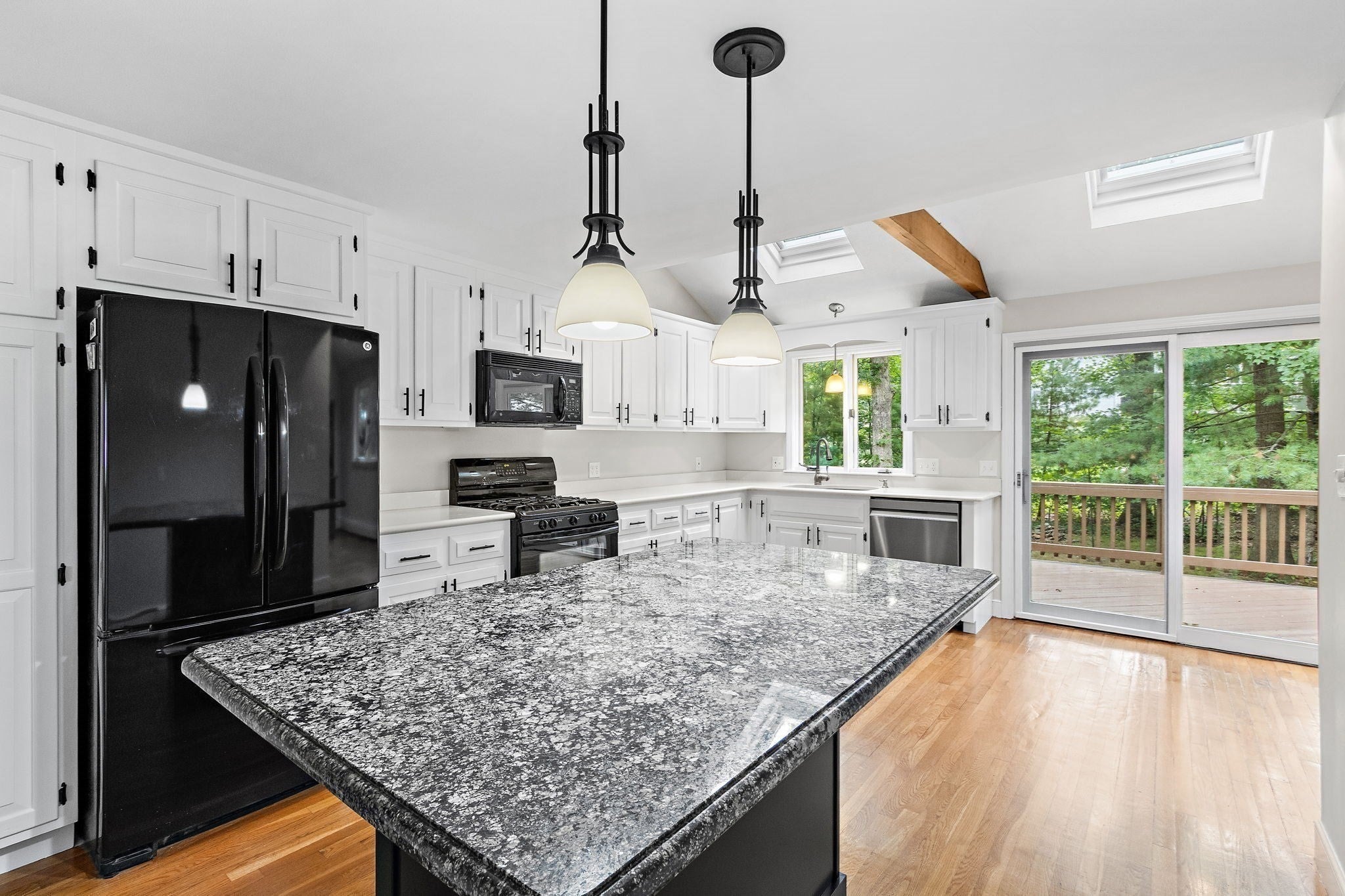 141 Longhill Rd, Franklin, MA Photo #17