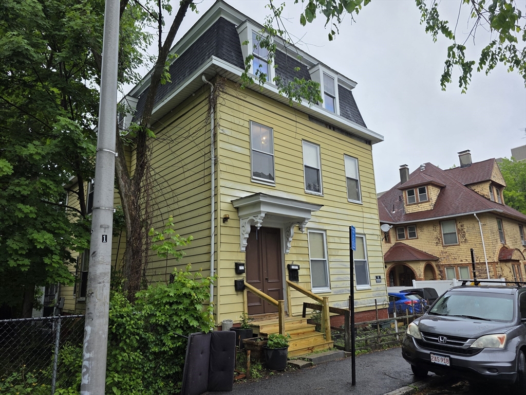 4 Home St