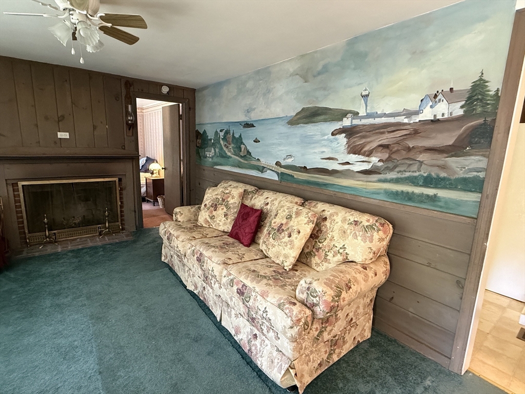 77 Pine Grove Rd