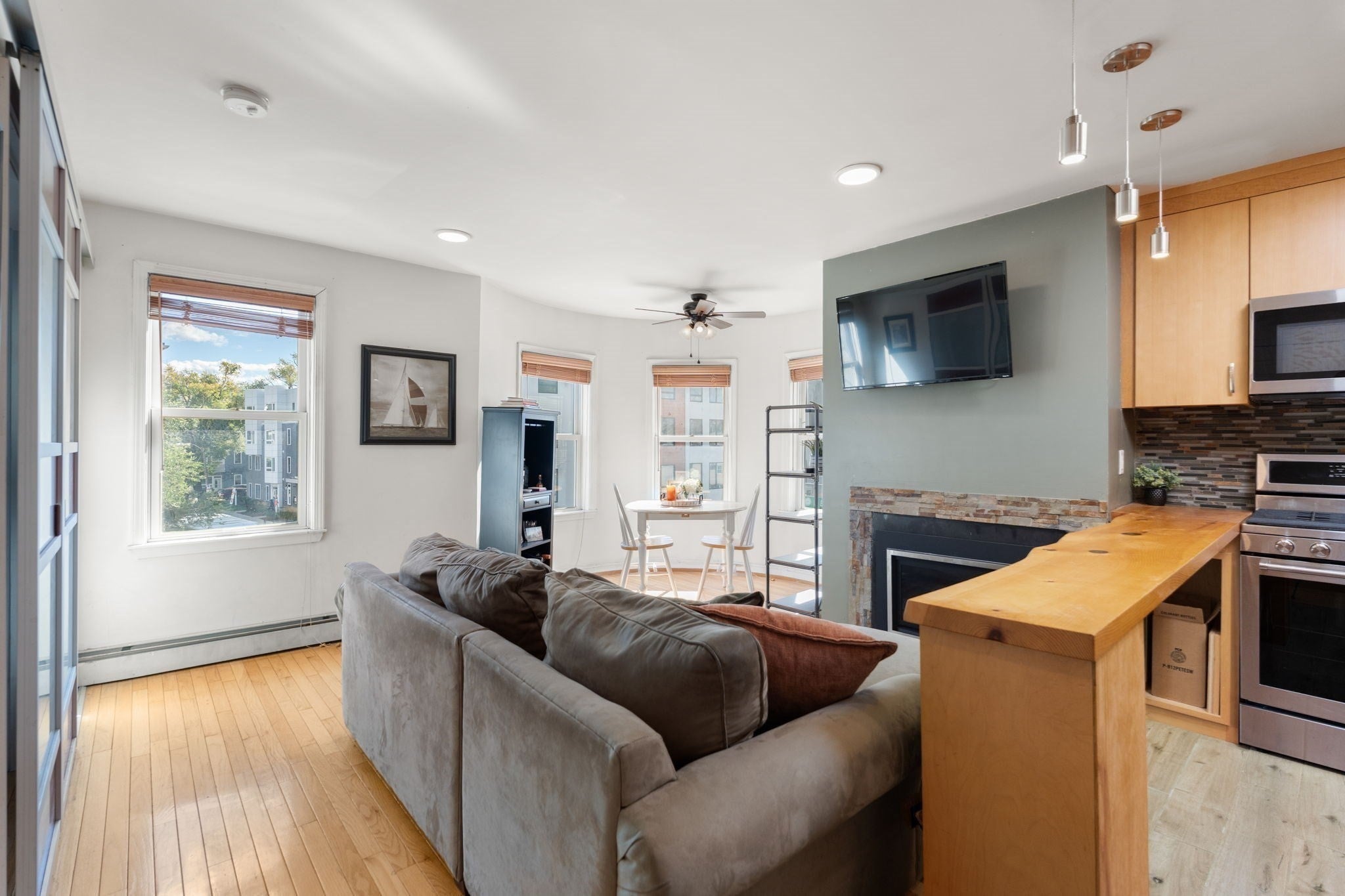239 Dorchester St 3