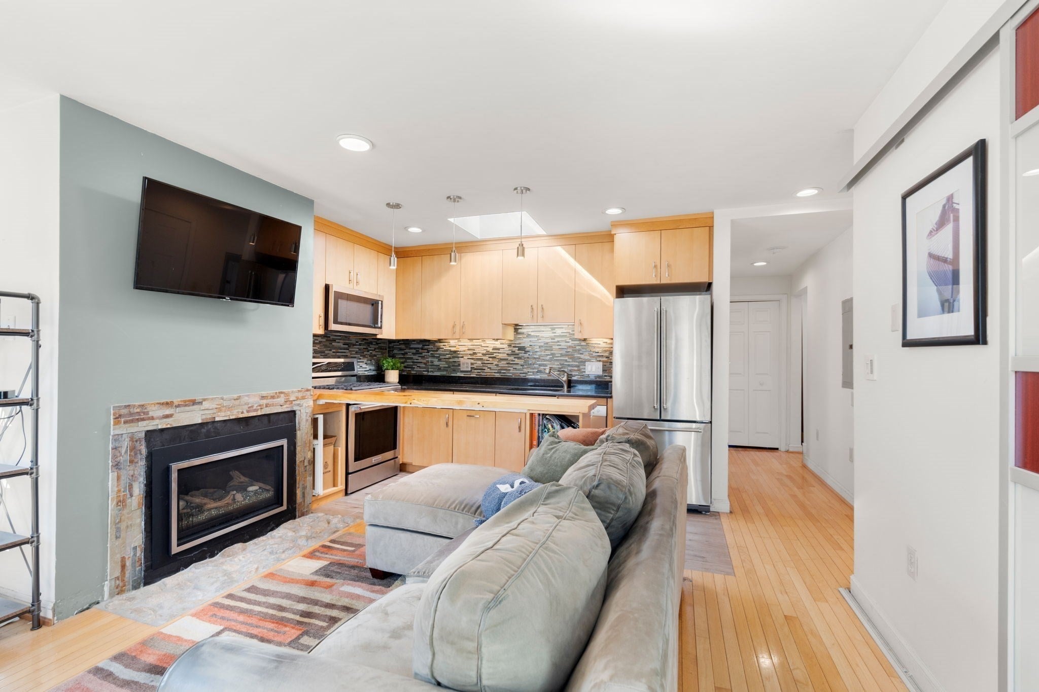239 Dorchester St 3
