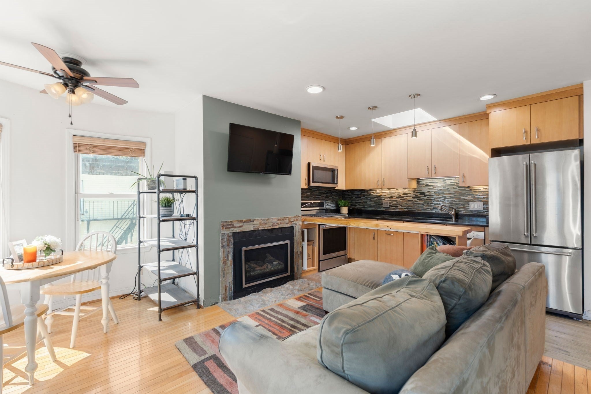 239 Dorchester St 3