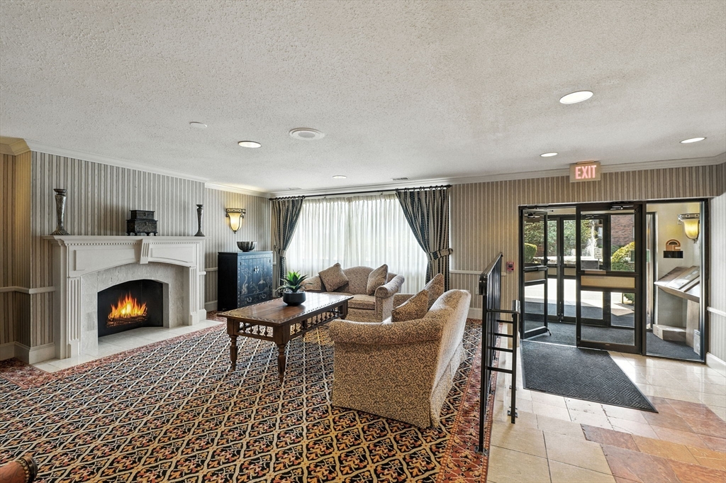1006 Paradise Rd N-3-R