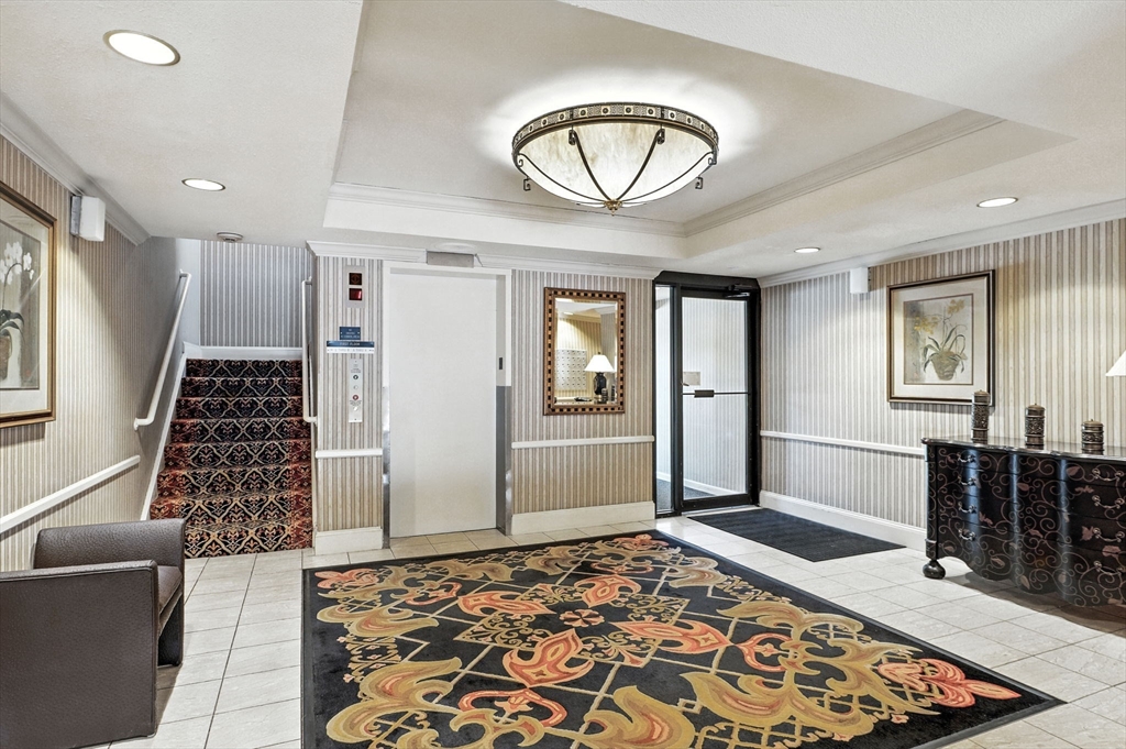 1006 Paradise Rd N-3-R