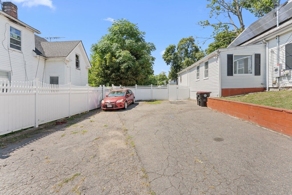 228 N Warren Ave, Brockton, MA Photo #25