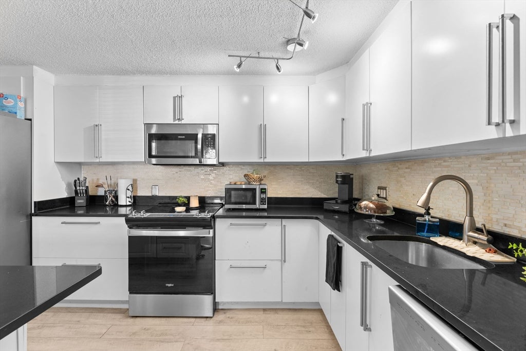 228 N Warren Ave, Brockton, MA Photo #13
