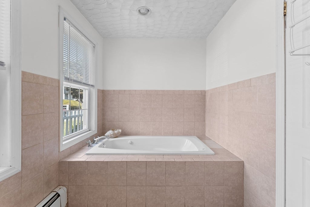 228 N Warren Ave, Brockton, MA Photo #18