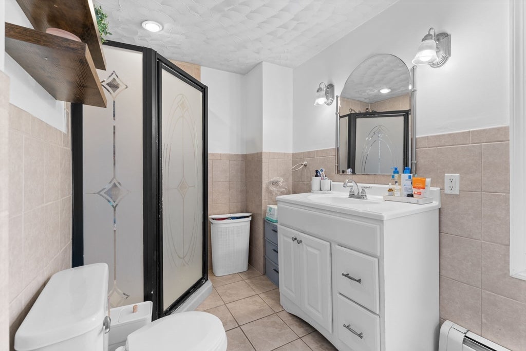228 N Warren Ave, Brockton, MA Photo #17