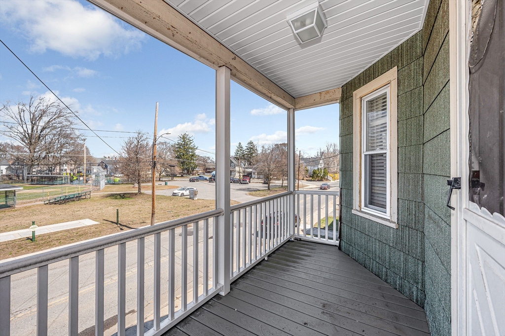 242 Parker St