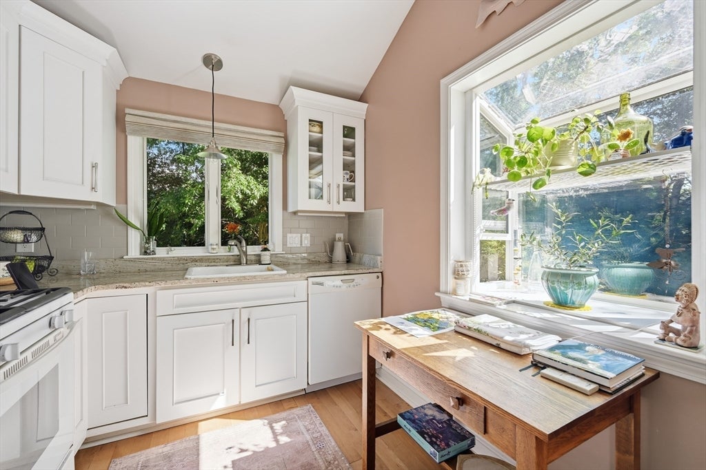 241 Seaward Bend, Falmouth, MA Photo #16