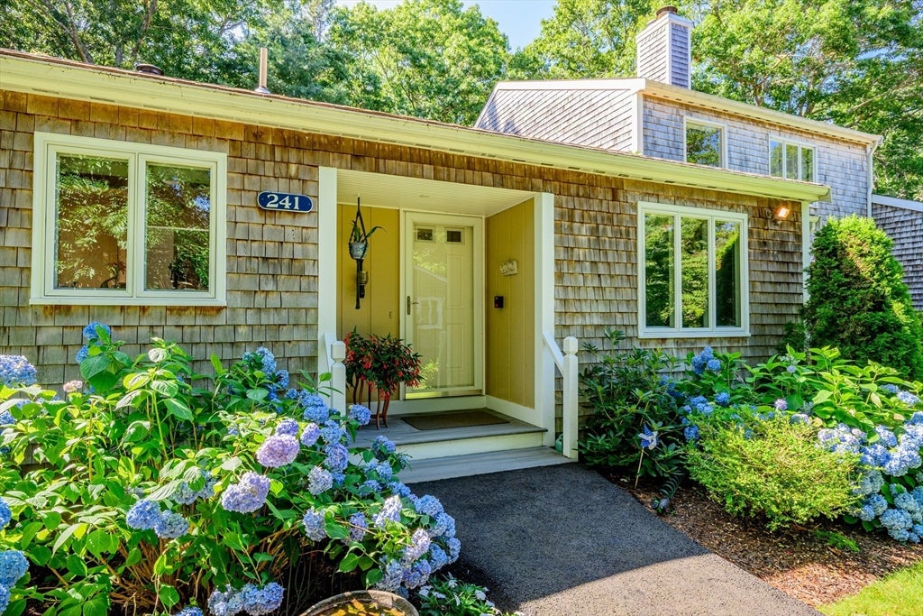 241 Seaward Bend, Falmouth, MA Photo #2