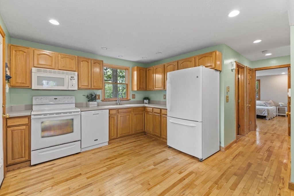 41 Drexel St, Worcester, MA, 41 Drexel St, Worcester, MA Photo #7