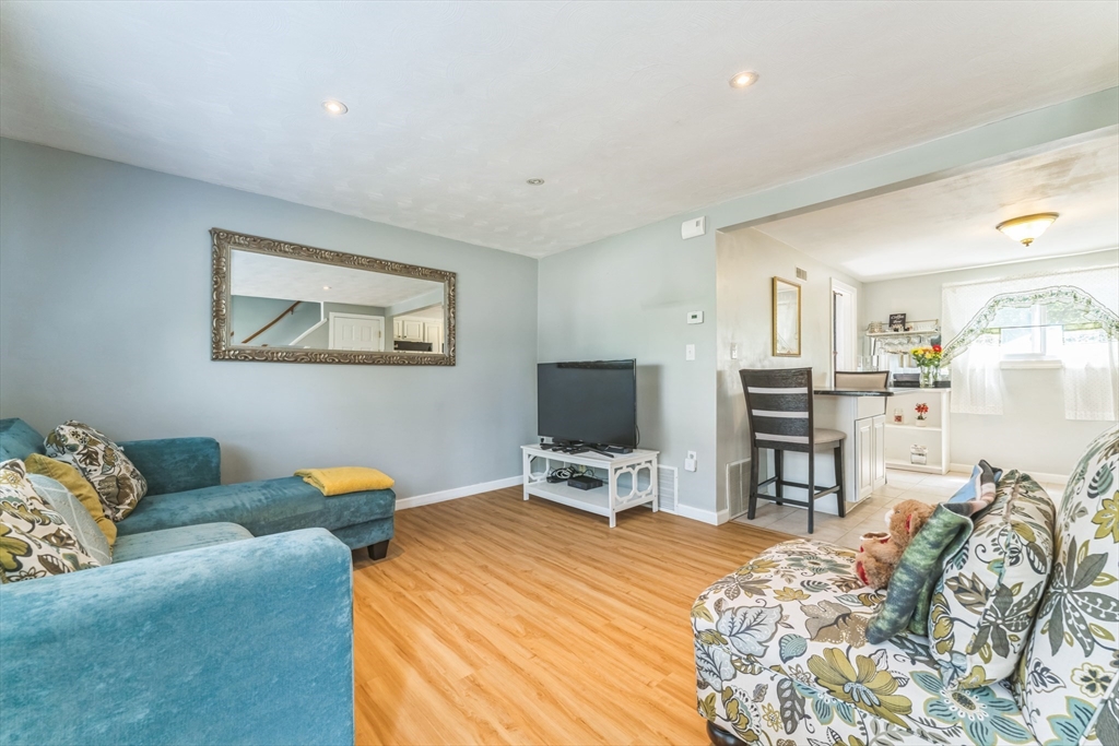 3 Lewis Farm Rd 3