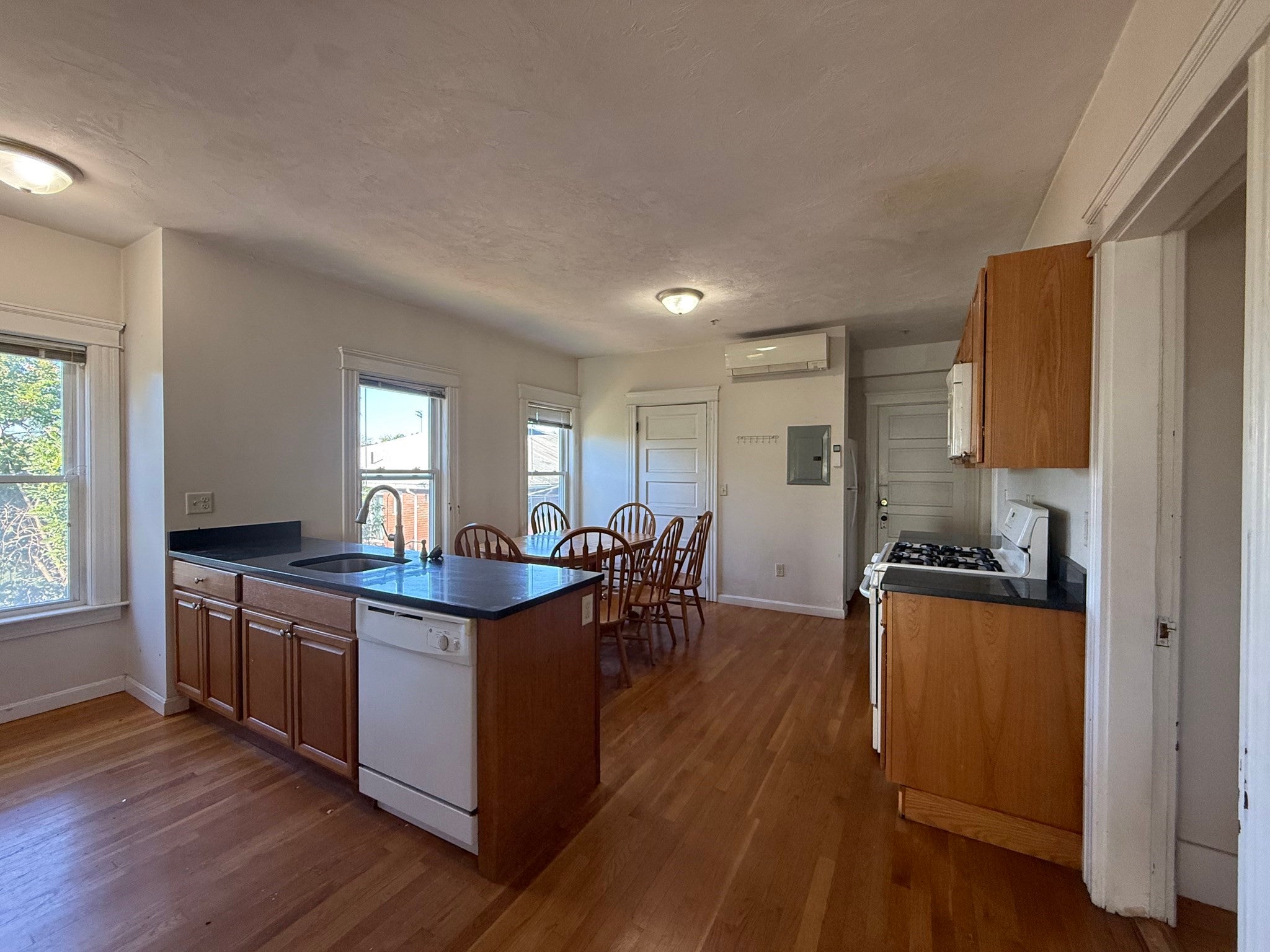 32 Woodbine Street #2, Worcester, MA Photo #16