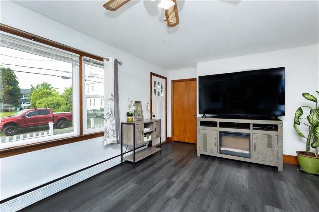 5 Meriline Ave