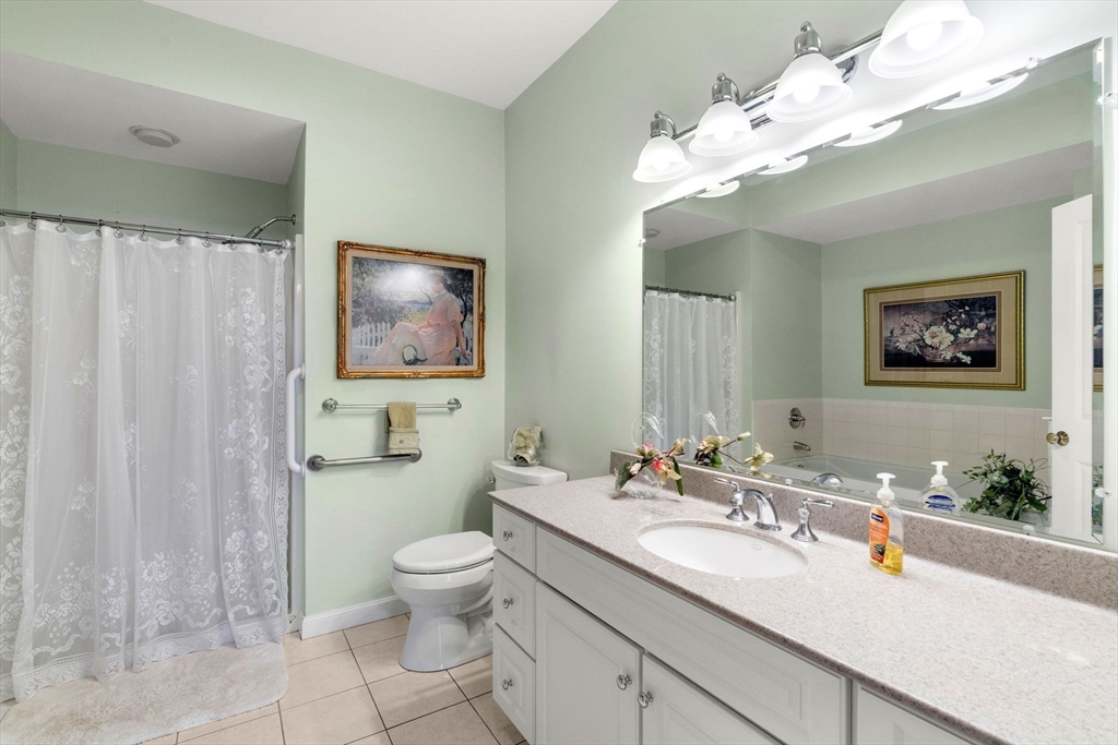 20 Russell Farm Dr #19, Methuen, MA Photo #25