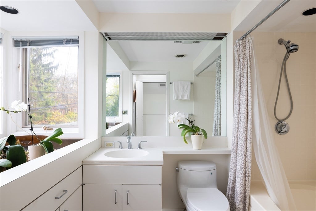 185 Warren Street, Brookline, MA, 185 Warren Street, Brookline, MA Photo #17