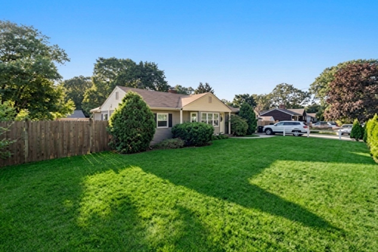 314 Highland St, Hamilton, MA Photo #3