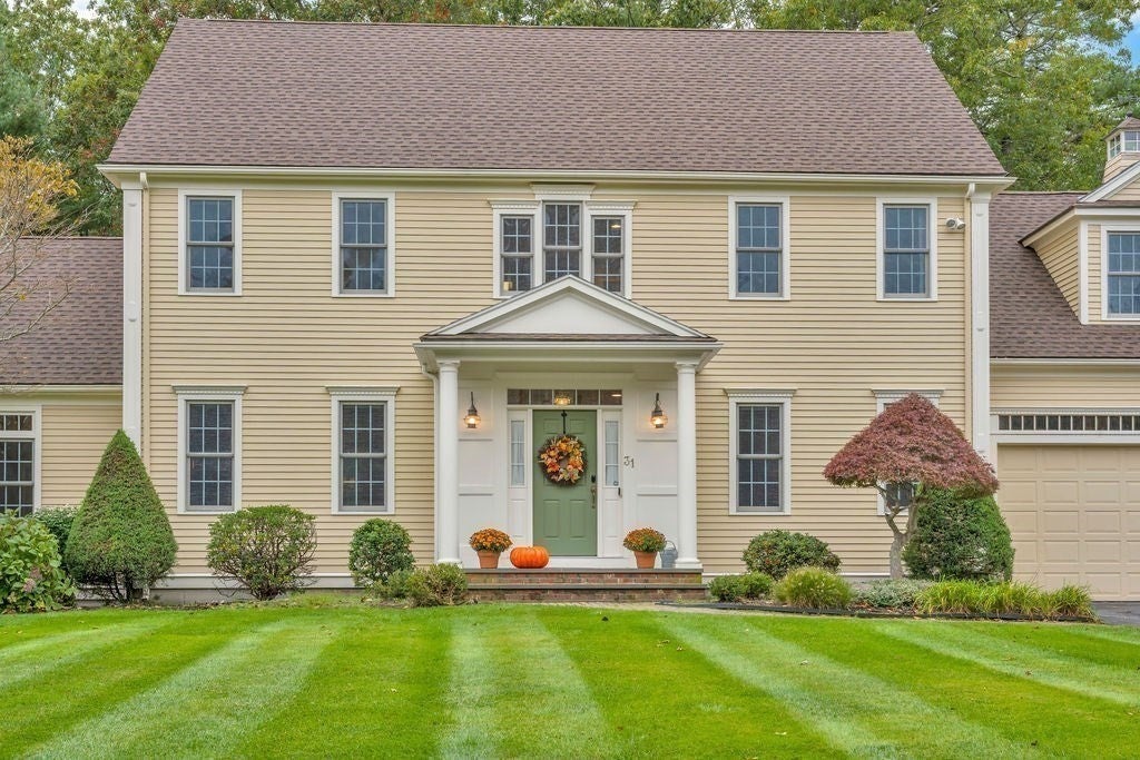 31 Forest St