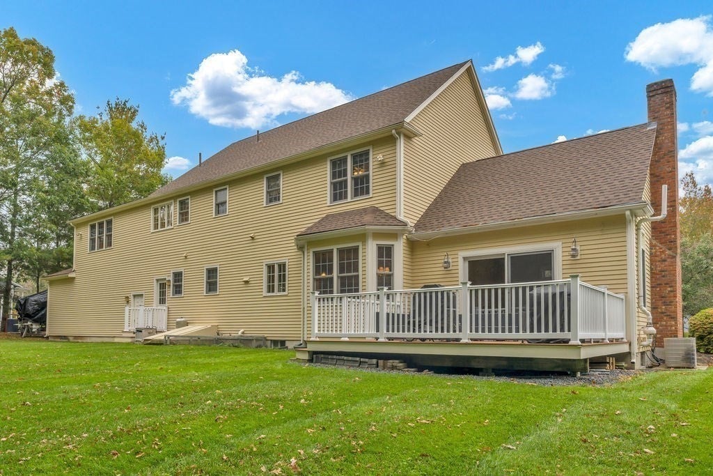 31 Forest St