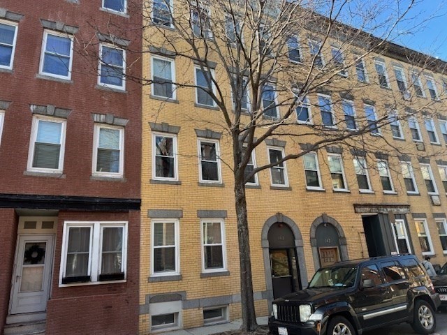 160 Cottage St 202