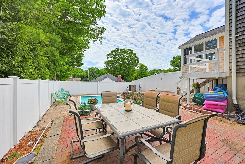 15 Calvin Road