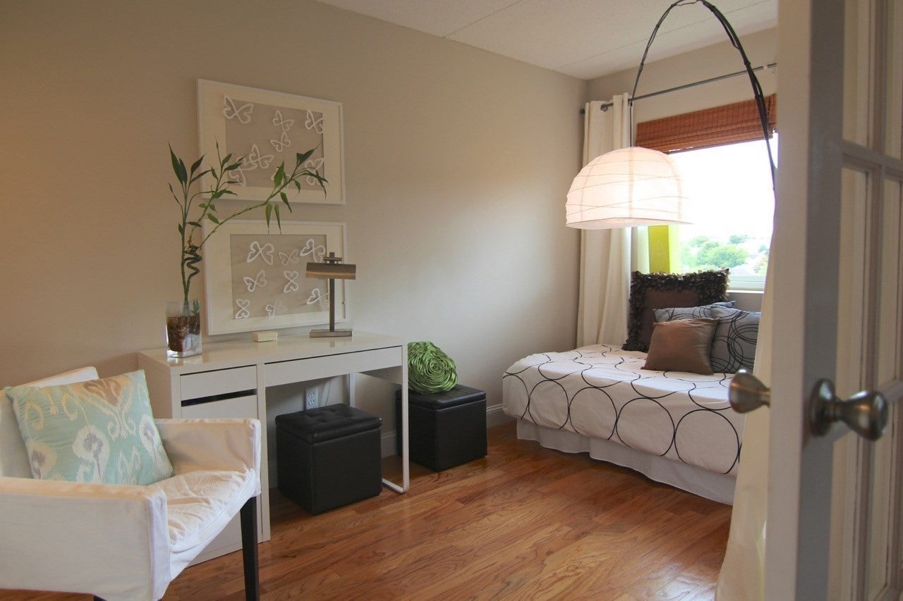 32 Whites Ave F-7706