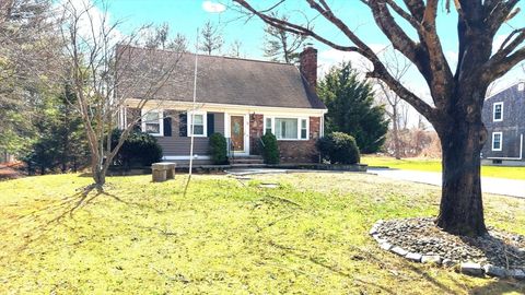 5 Gentle Valley Dr Dartmouth MA 02747