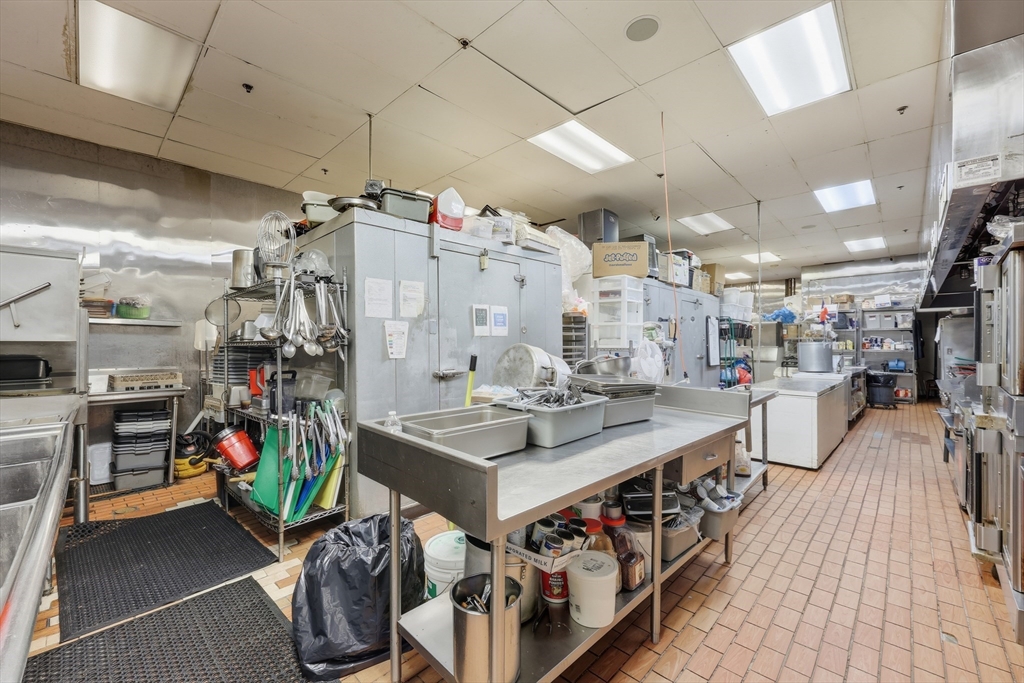 Springfield, Massachusetts 01104, United States, ,Commercial,Active,234089