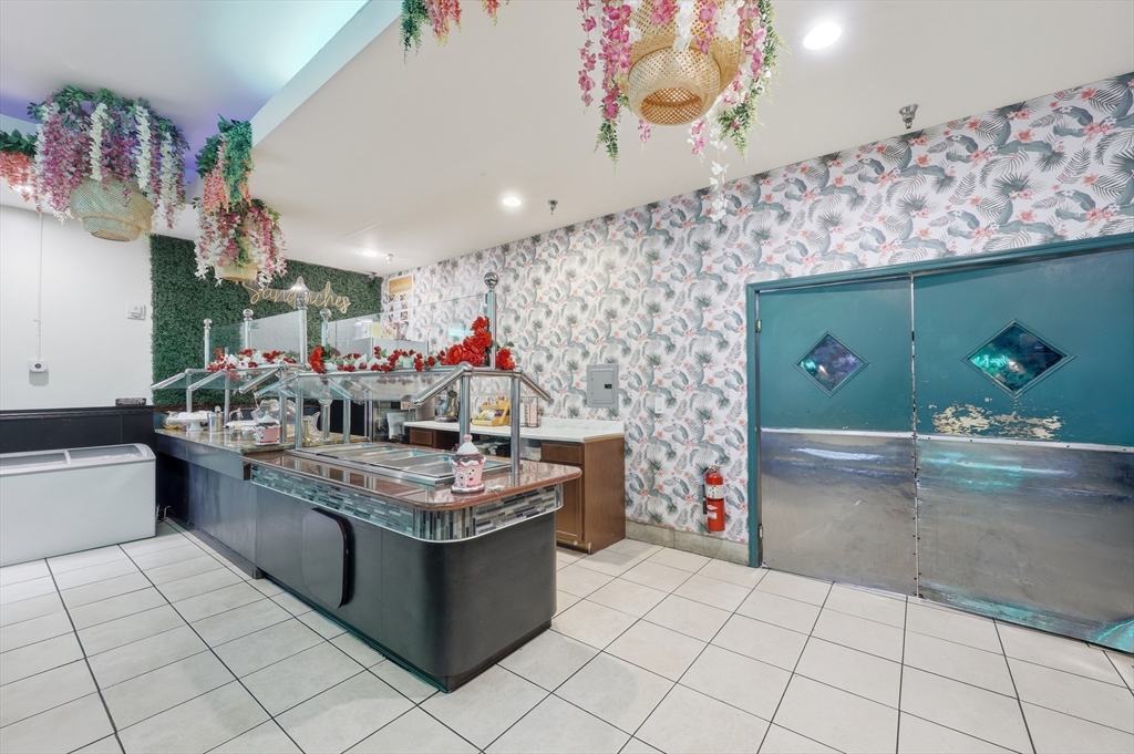 Springfield, Massachusetts 01104, United States, ,Commercial,Active,234089