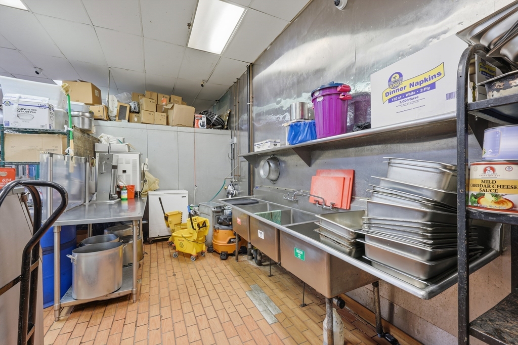 Springfield, Massachusetts 01104, United States, ,Commercial,Active,234089