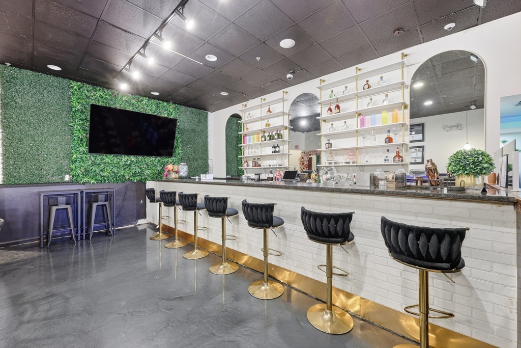 Springfield, Massachusetts 01104, United States, ,Commercial,Active,234089