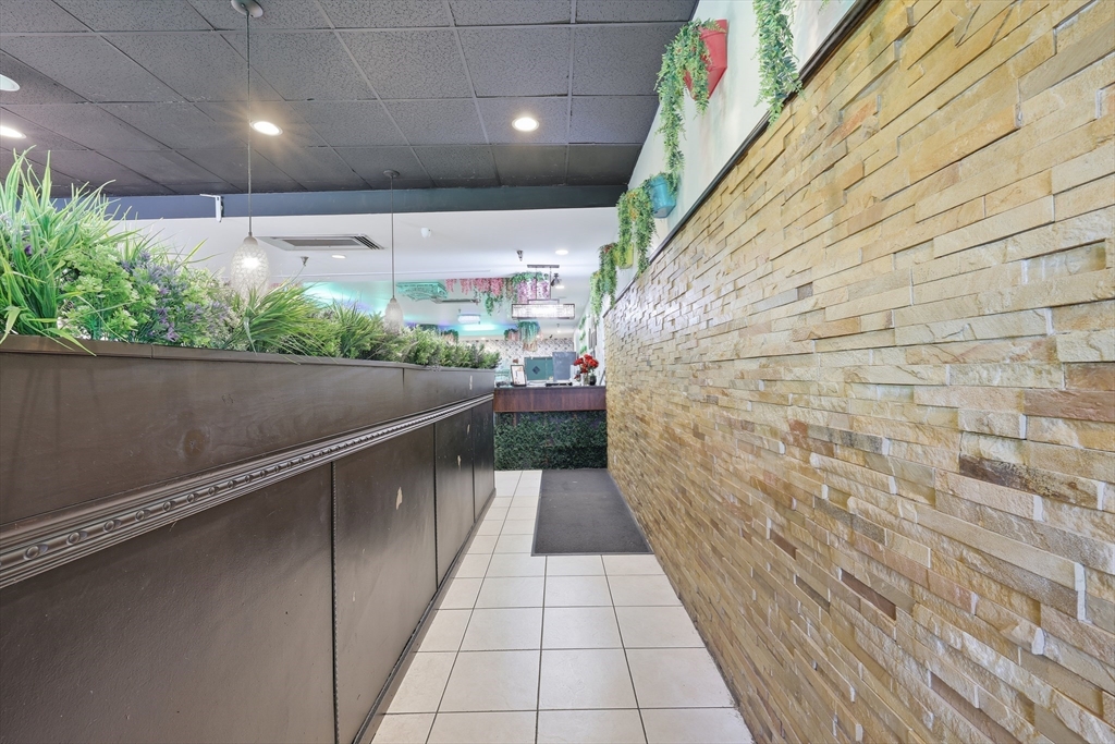 Springfield, Massachusetts 01104, United States, ,Commercial,Active,234089