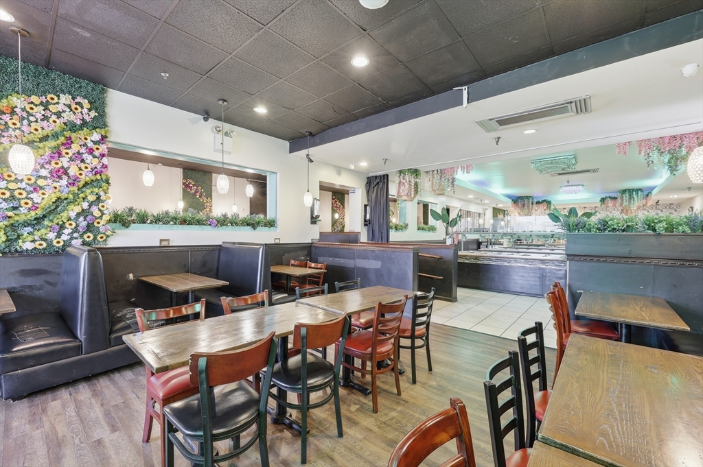 Springfield, Massachusetts 01104, United States, ,Commercial,Active,234089