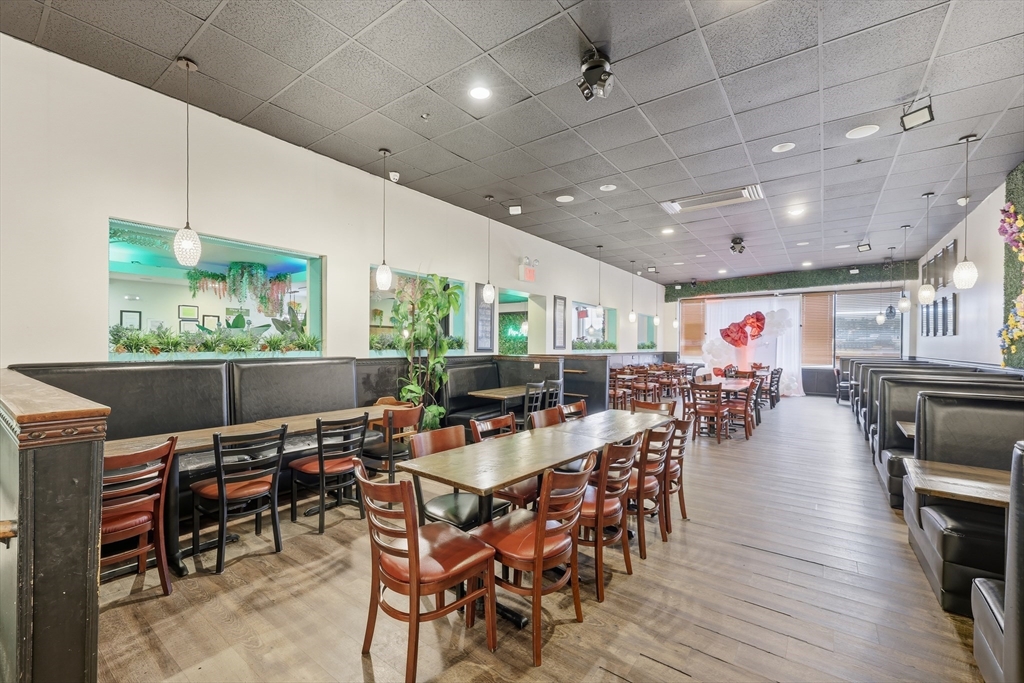 Springfield, Massachusetts 01104, United States, ,Commercial,Active,234089