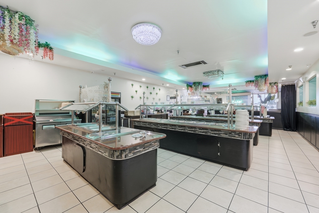 Springfield, Massachusetts 01104, United States, ,Commercial,Active,234089