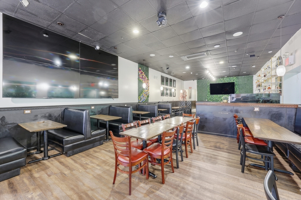 Springfield, Massachusetts 01104, United States, ,Commercial,Active,234089