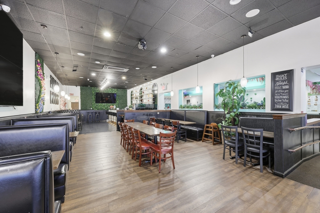 Springfield, Massachusetts 01104, United States, ,Commercial,Active,234089