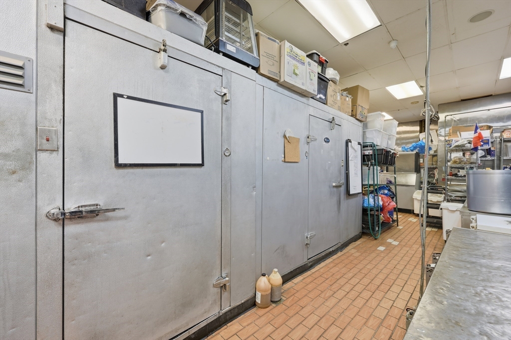 Springfield, Massachusetts 01104, United States, ,Commercial,Active,234089