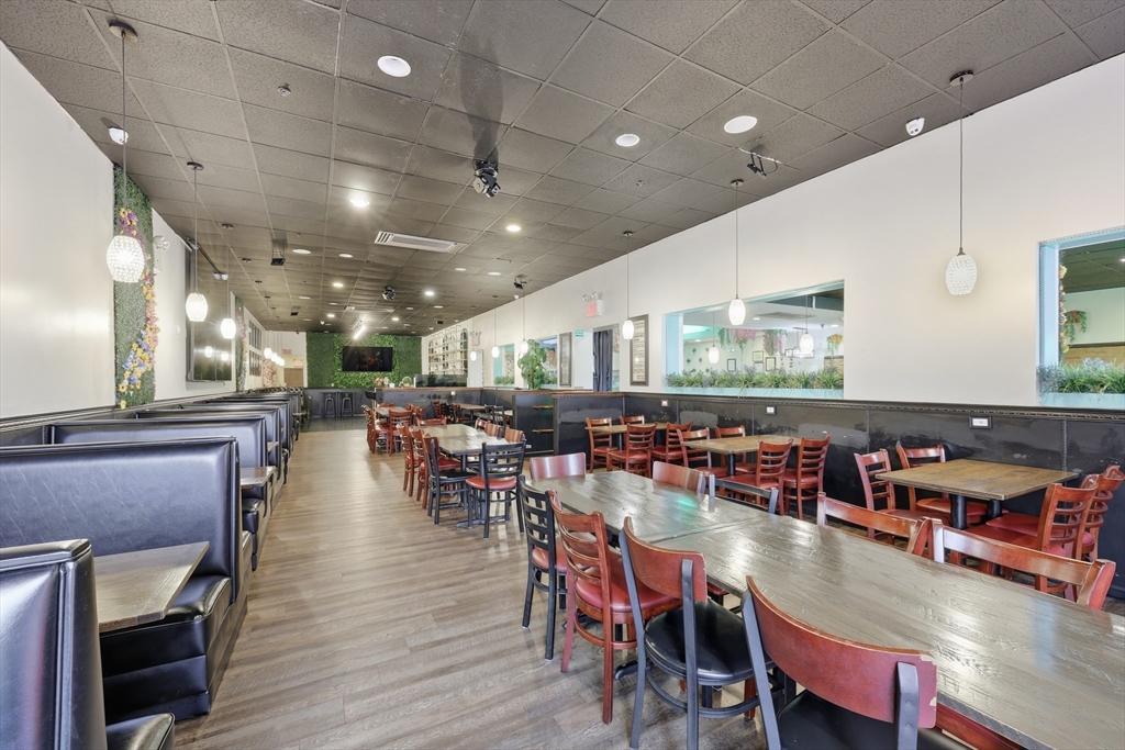 Springfield, Massachusetts 01104, United States, ,Commercial,Active,234089