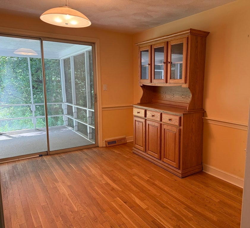 17 Pondview Rd, Sudbury, MA Photo #10