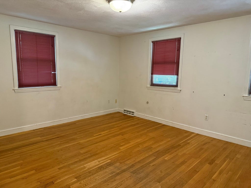 17 Pondview Rd, Sudbury, MA Photo #24