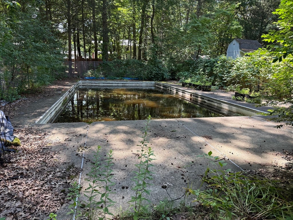 17 Pondview Rd, Sudbury, MA Photo #3