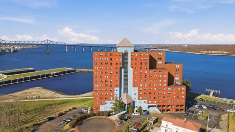 750 Davol St 824 Fall River MA 02720