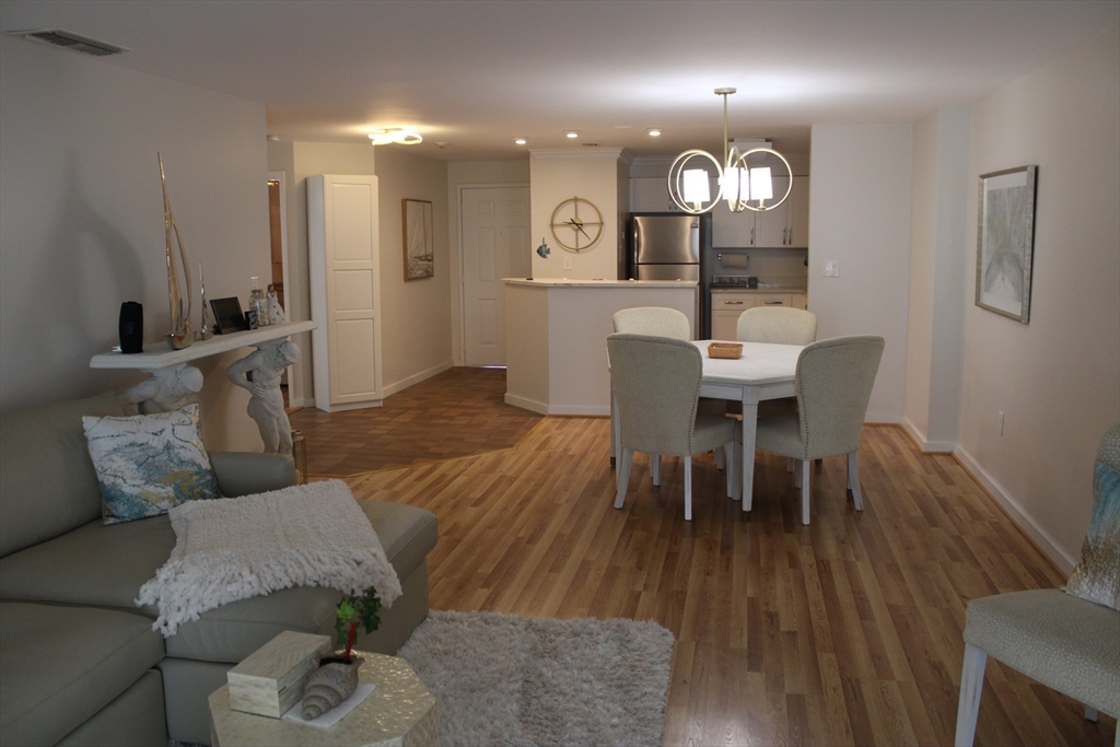 150 Lynnway 105